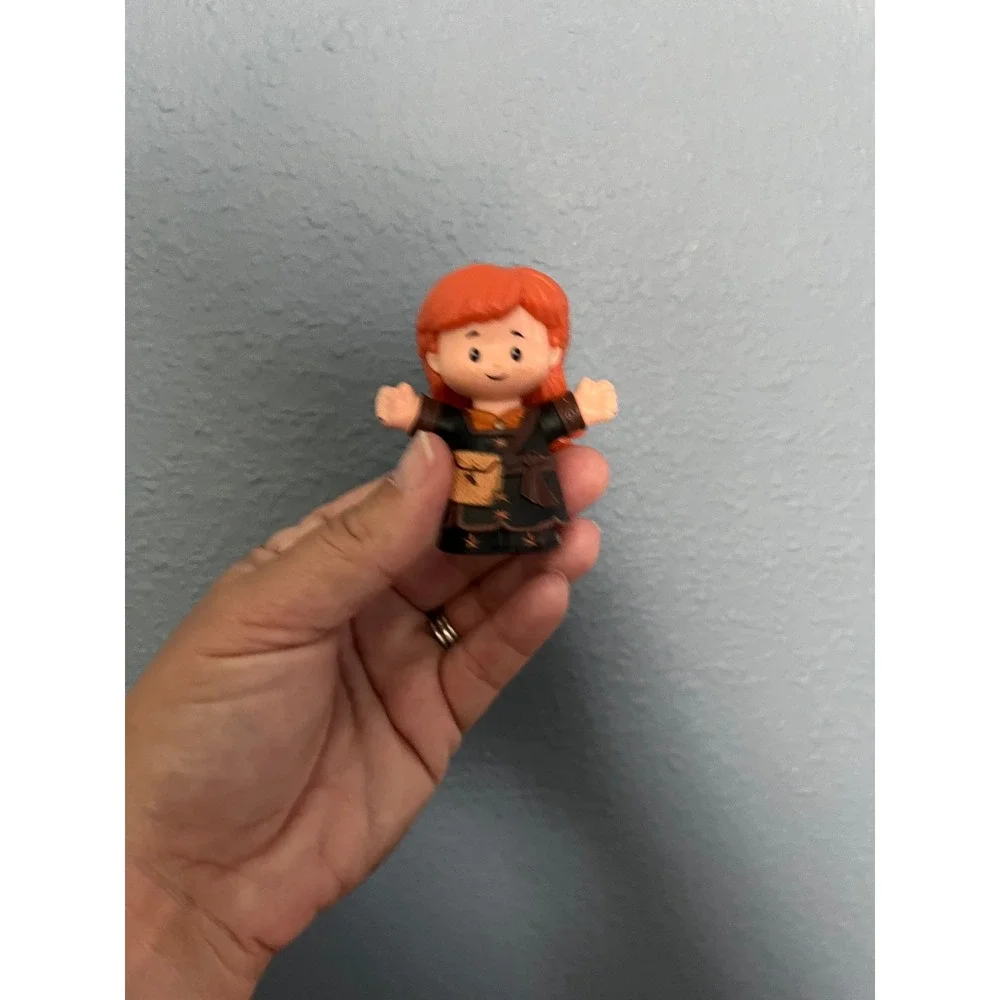 Fisher-Price Little People Disney Frozen 2 Anna Figure Brown Travel Outfit GWR86